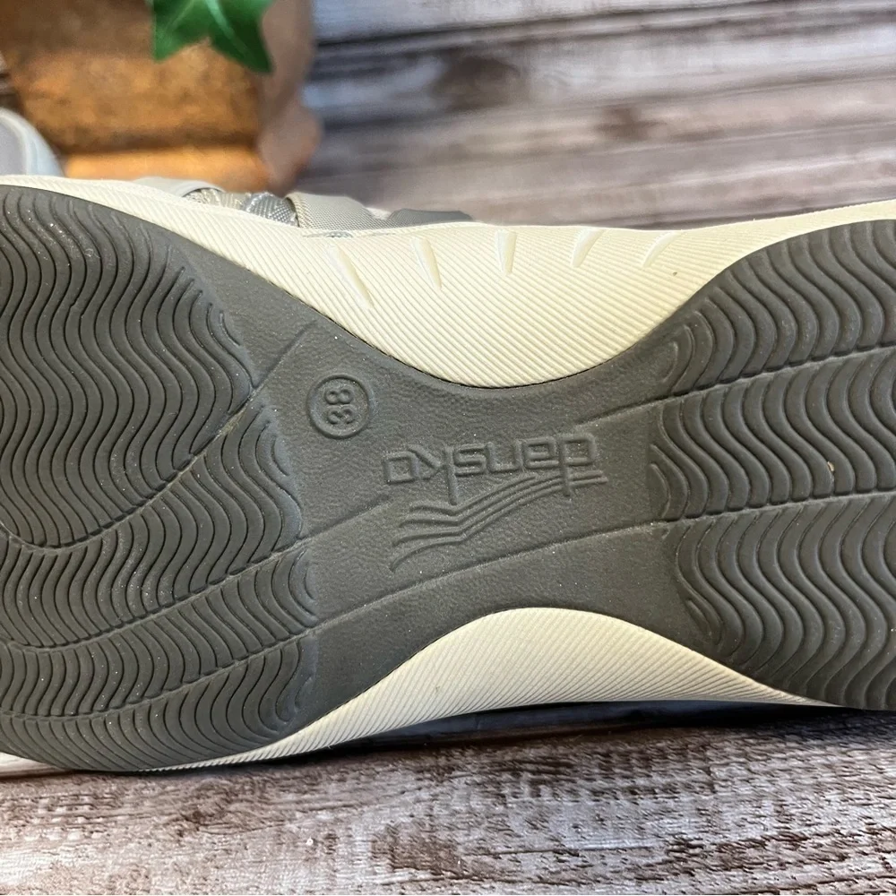 Dansko Henriette Gray Tan Suede Leather Sneaker Size 38 - Picture 12 of 13